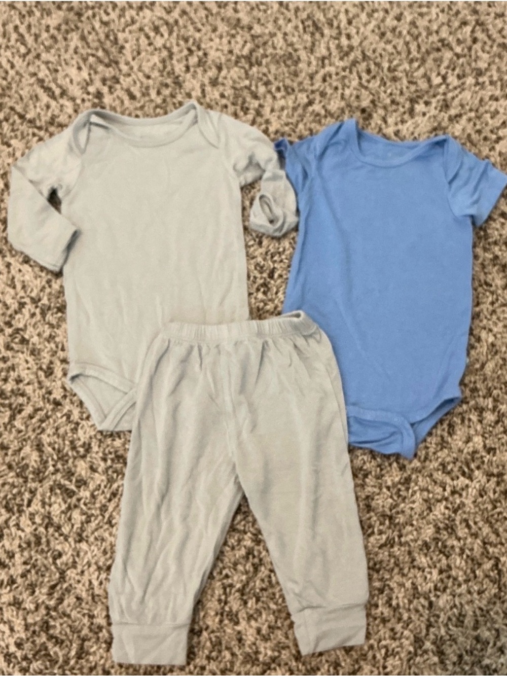 Kyte Baby Blue and Light Gray One-Piece Bodysuits & Pants Set